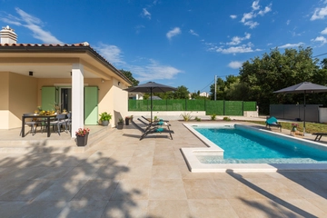 Three-Bedroom Villa in Svetvinčenat