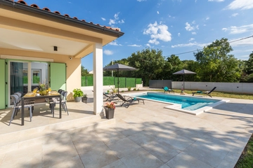 Three-Bedroom Villa in Svetvinčenat