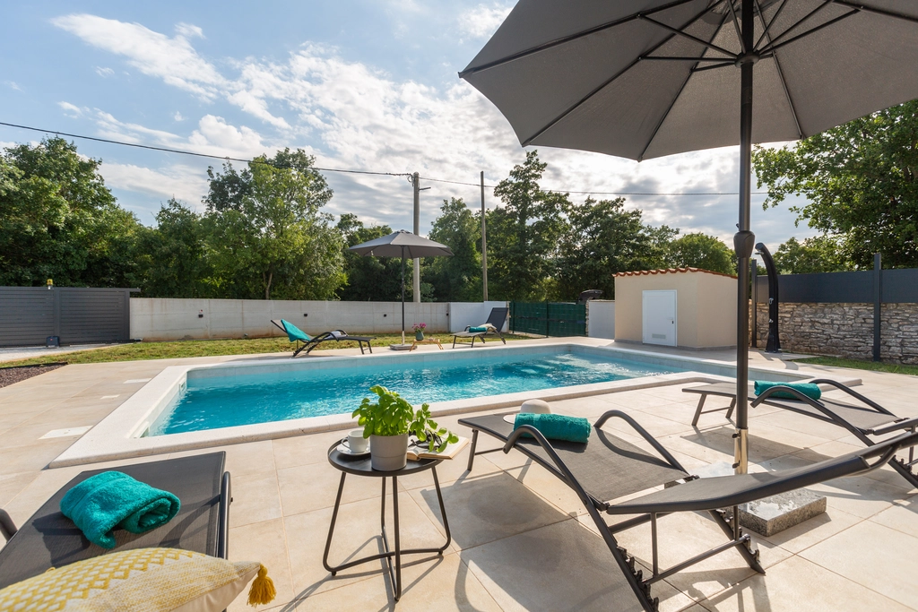 Three-Bedroom Villa in Svetvinčenat
