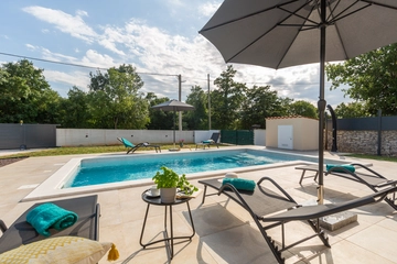 Three-Bedroom Villa in Svetvinčenat