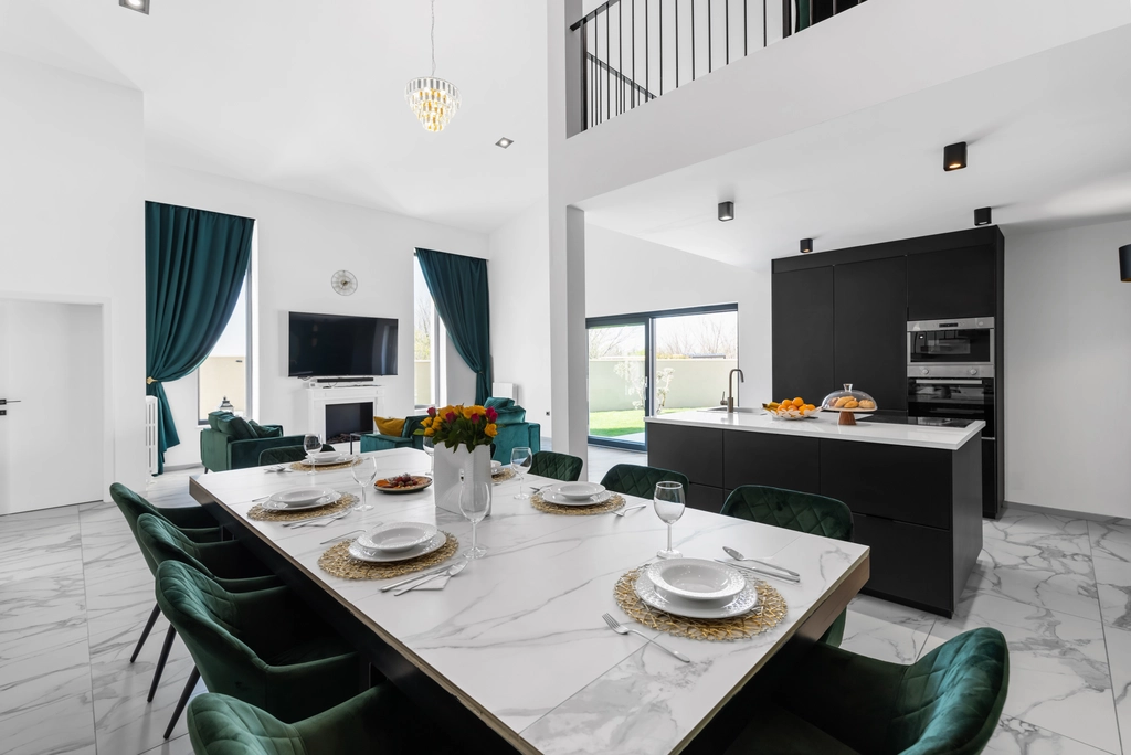 Villa in Vodnjan for 8 Guests with Private Pool