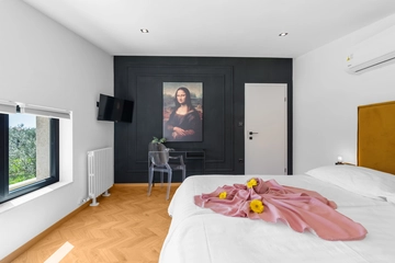 Villa in Vodnjan for 8 Guests with Private Pool