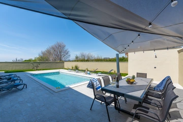 Villa in Vodnjan for 8 Guests with Private Pool