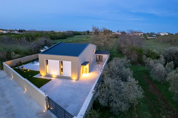 Villa in Vodnjan for 8 Guests with Private Pool