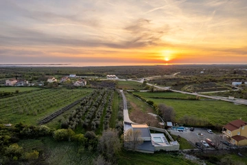 Villa in Vodnjan for 8 Guests with Private Pool