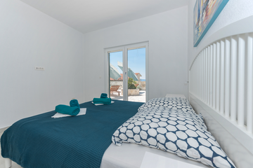 4-bedroom Villa in Makarska with private heated pool