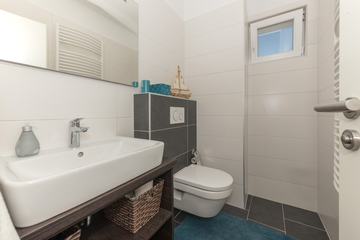 4-bedroom Villa in Makarska with private heated pool