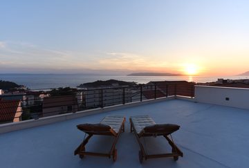 4-bedroom Villa in Makarska with private heated pool