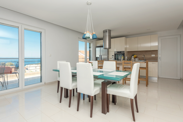 4-bedroom Villa in Makarska with private heated pool