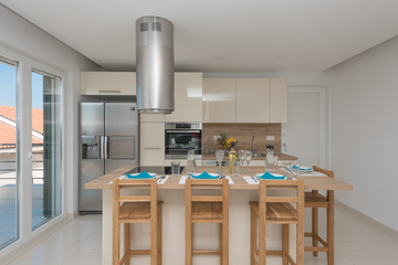 4-bedroom Villa in Makarska with private heated pool