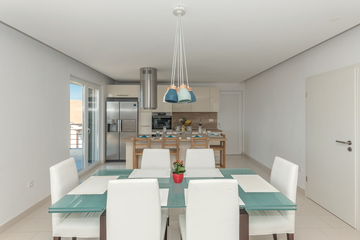 4-bedroom Villa in Makarska with private heated pool