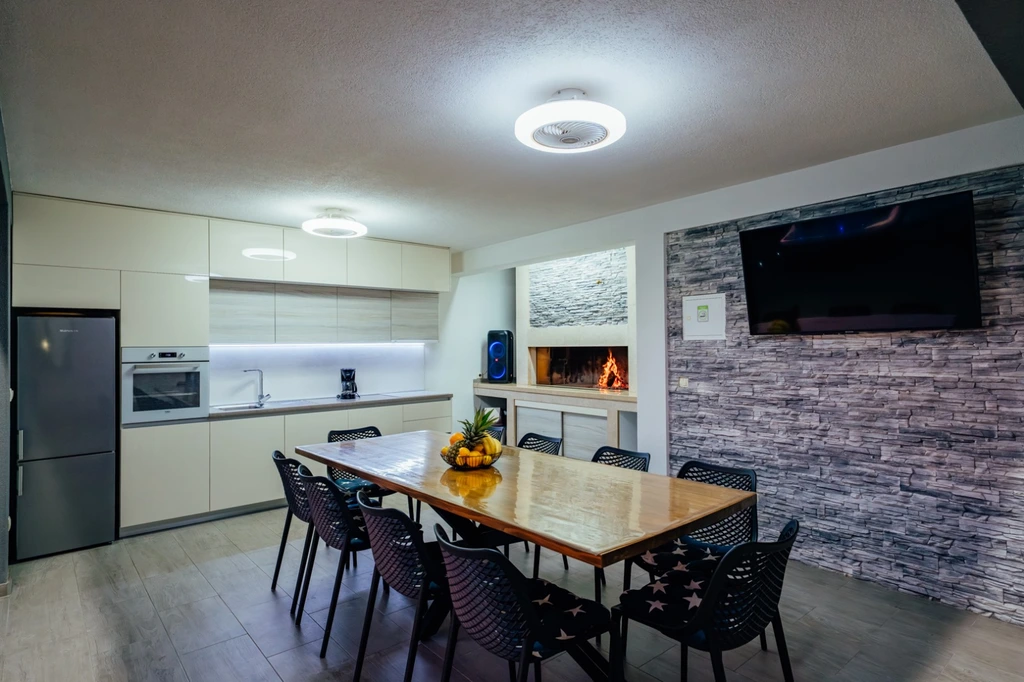 Imotski Villa with Heated Pool, Jacuzzi & 4 Bedrooms
