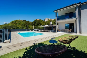 Imotski Villa with Heated Pool, Jacuzzi & 4 Bedrooms