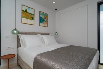 Mlini Villa with Heated Pool and 5 En-Suite Bedrooms