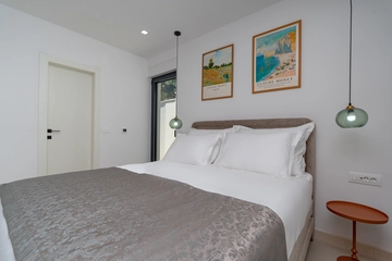 Mlini Villa with Heated Pool and 5 En-Suite Bedrooms