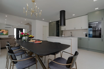 Mlini Villa with Heated Pool and 5 En-Suite Bedrooms