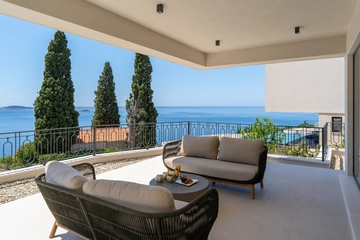 Mlini Villa with Heated Pool and 5 En-Suite Bedrooms