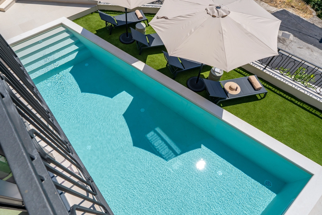 Mlini Villa with Heated Pool and 5 En-Suite Bedrooms