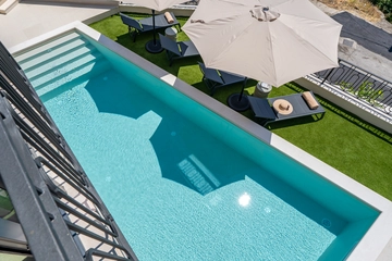 Mlini Villa with Heated Pool and 5 En-Suite Bedrooms