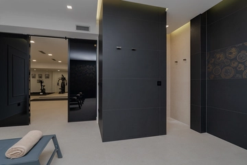 Mlini Villa with Heated Pool and 5 En-Suite Bedrooms