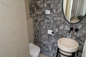 Mlini Villa with Heated Pool and 5 En-Suite Bedrooms