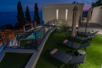 Mlini Villa with Heated Pool and 5 En-Suite Bedrooms