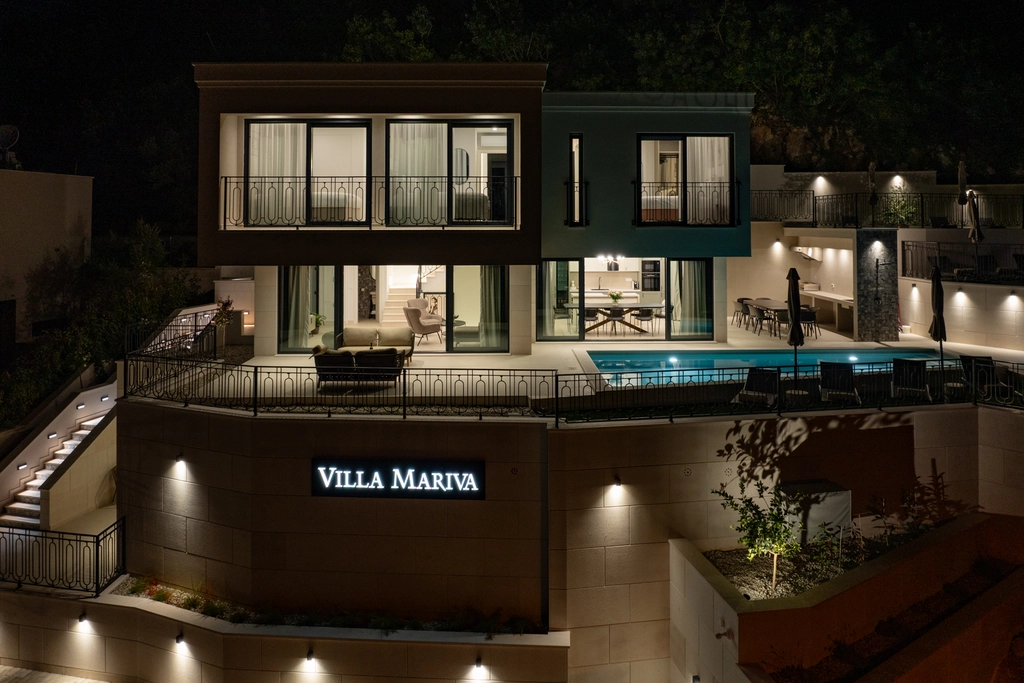 Mlini Villa with Heated Pool and 5 En-Suite Bedrooms