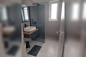 3-Bedroom Villa with Private Pool in Svetvinčenat