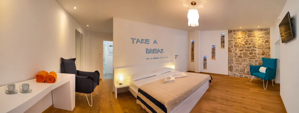 Heritage Villa with Heated Pool in Bol