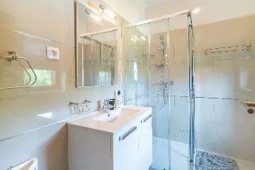 4-Bedroom Villa with Private Pool in Svetvinčenat