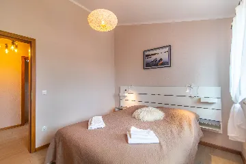 4-Bedroom Villa with Private Pool in Svetvinčenat