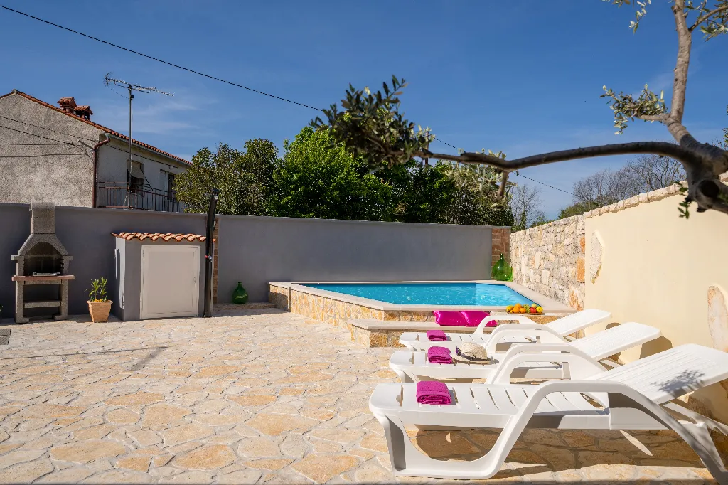 Villa with Private Pool in Butkovići (Sleeps 5)