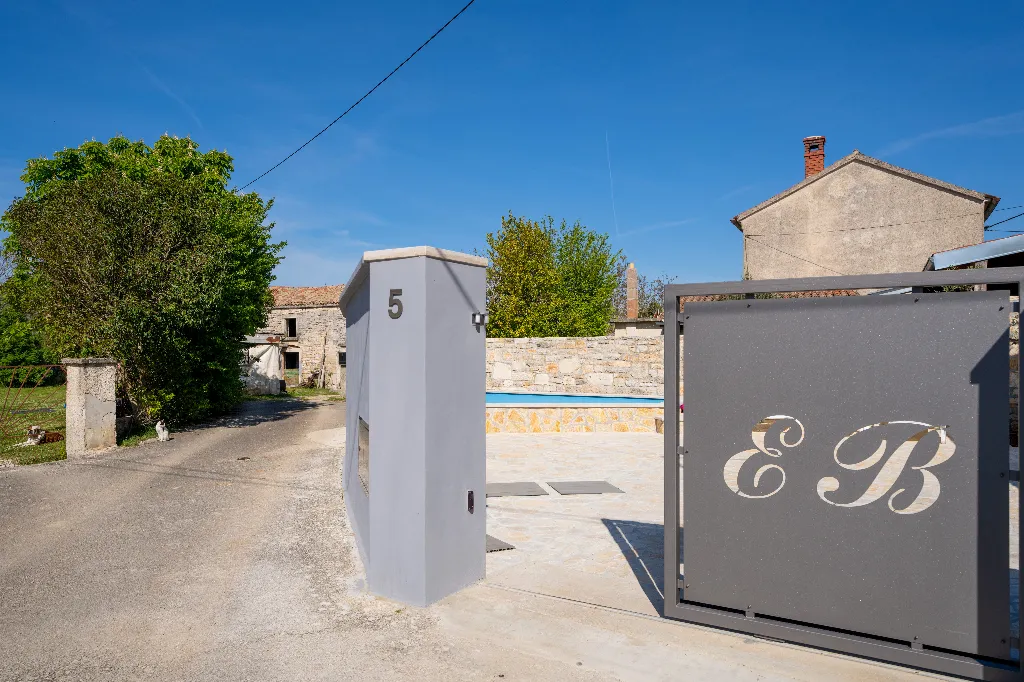 Villa with Private Pool in Butkovići (Sleeps 5)