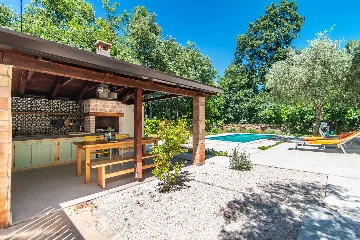 2-Bedroom Villa with Private Pool in Juricani