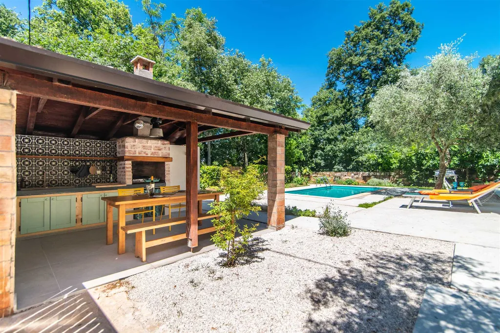 2-Bedroom Villa with Private Pool in Juricani
