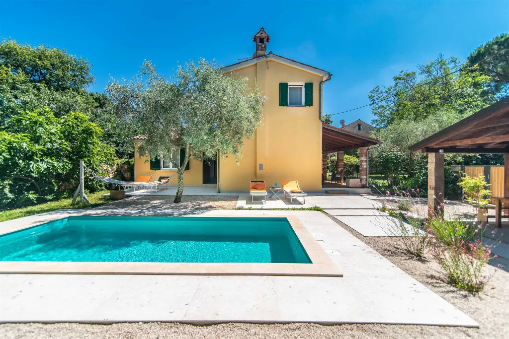 2-Bedroom Villa with Private Pool in Juricani