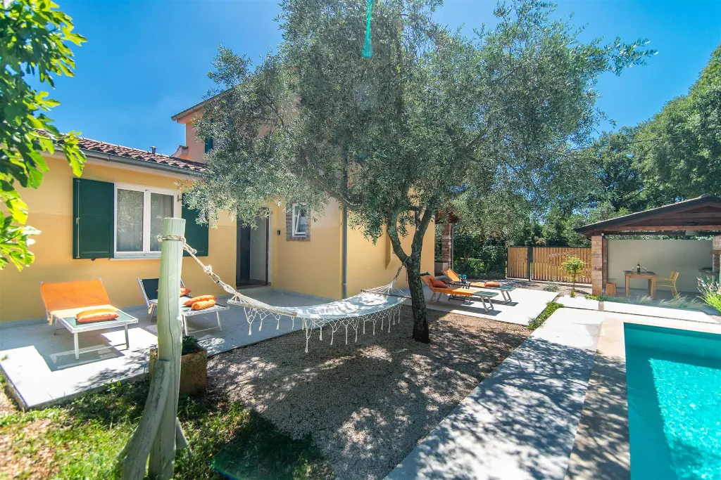 2-Bedroom Villa with Private Pool in Juricani