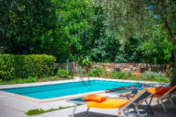 2-Bedroom Villa with Private Pool in Juricani