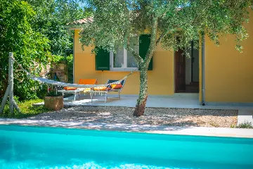 2-Bedroom Villa with Private Pool in Juricani