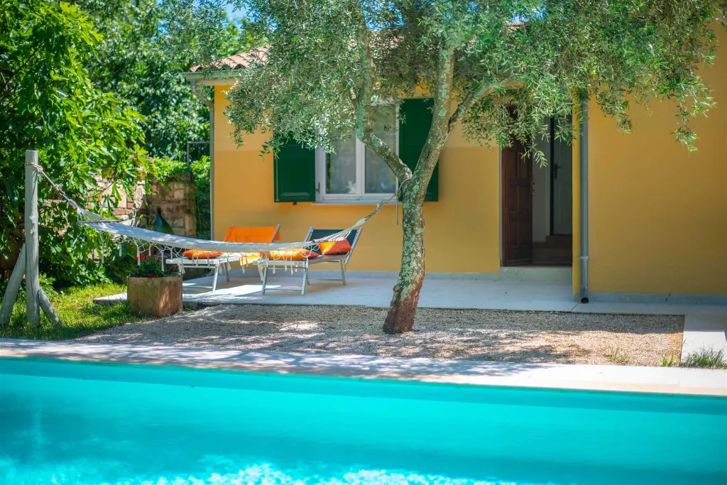 2-Bedroom Villa with Private Pool in Juricani
