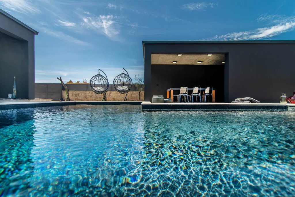 3-Bedroom Air-Conditioned Villa in Poreč for 6