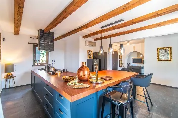 3-Bedroom Air-Conditioned Villa in Poreč for 6