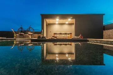 3-Bedroom Air-Conditioned Villa in Poreč for 6