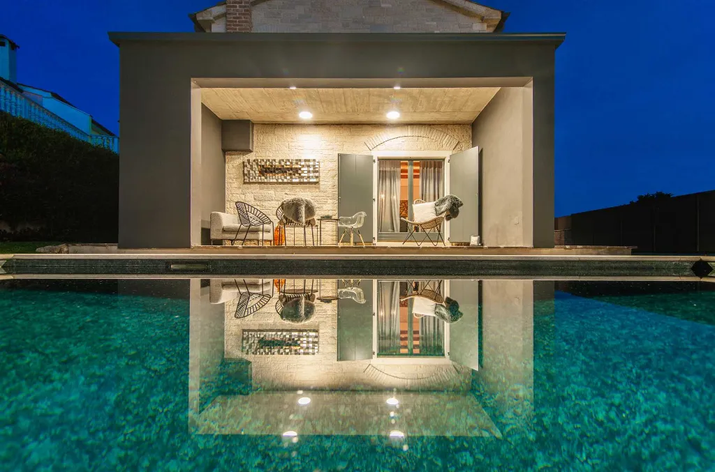 3-Bedroom Air-Conditioned Villa in Poreč for 6