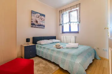 Kanfanar 6-Bedroom Villa with Private Pool