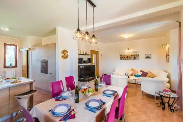 Kanfanar 6-Bedroom Villa with Private Pool