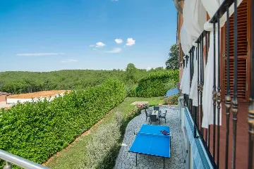 Kanfanar 6-Bedroom Villa with Private Pool