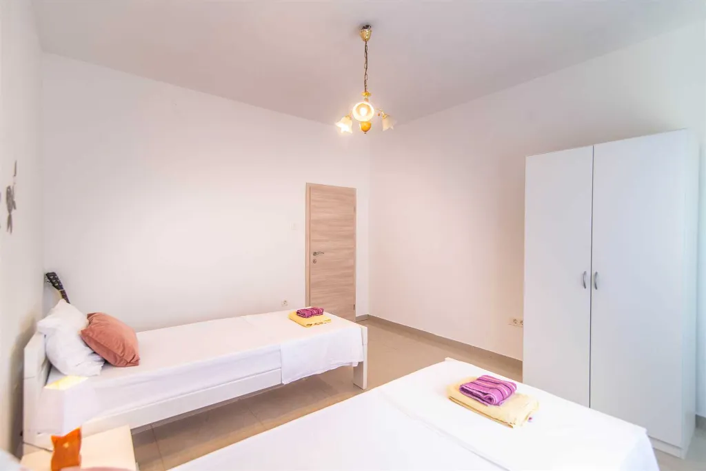 6-Bedroom Villa with Private Pool in Sveti Lovreč