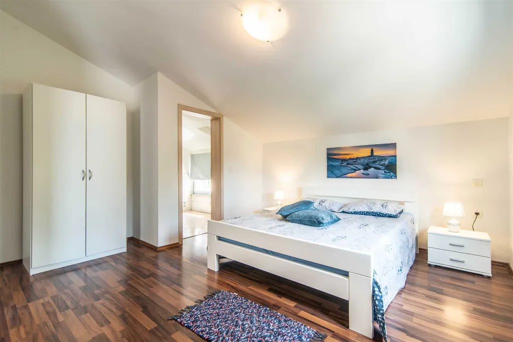 6-Bedroom Villa with Private Pool in Sveti Lovreč
