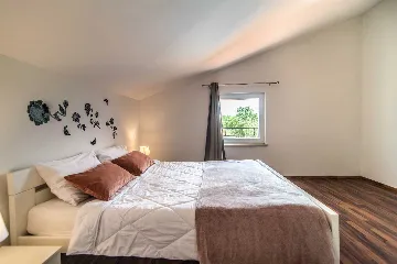 6-Bedroom Villa with Private Pool in Sveti Lovreč